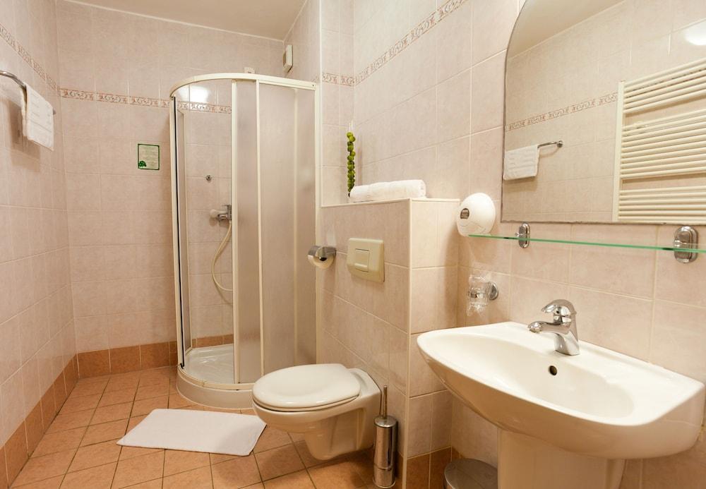 Villa Lovorka - Hotel Resort Drazica Đảo Krk Ngoại thất bức ảnh