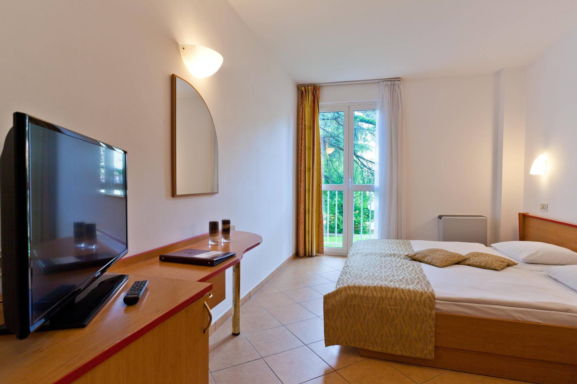 Villa Lovorka - Hotel Resort Drazica Đảo Krk Ngoại thất bức ảnh